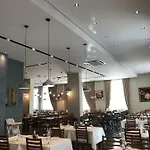 Hotel Twin Towers &