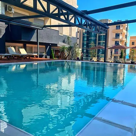 Hotel Twin Towers & 4*