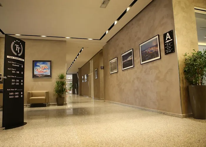 Hotel Twin Towers & 4*