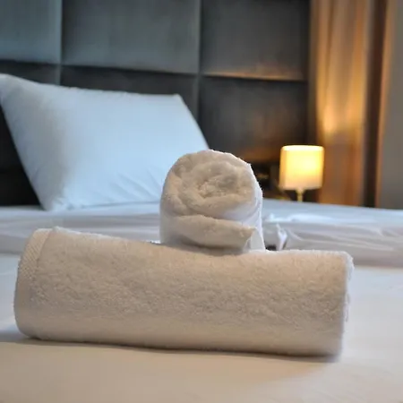 Twin Towers City&beach 4*