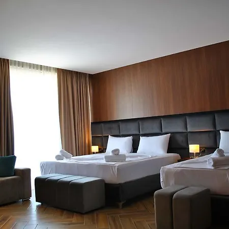 Hotel Twin Towers City&beach 4*