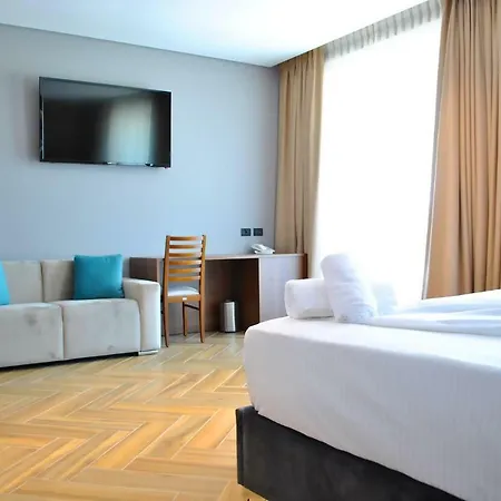 Hotel Twin Towers & Shengjin
